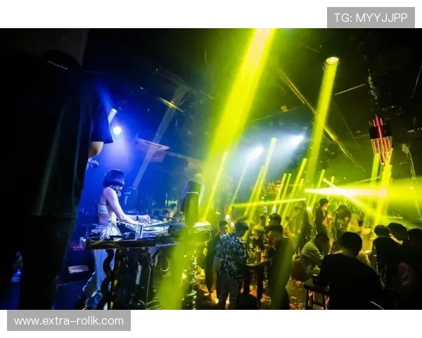 大哥大娱乐：创新互动玩法让你沉浸在欢乐的海洋中，尽情释放你的娱乐热情